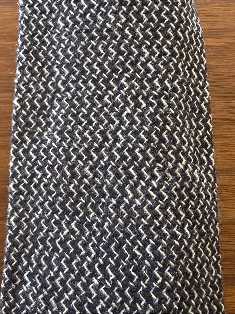BOSS Hugo Boss Black and Cream Woven Knit Scarf